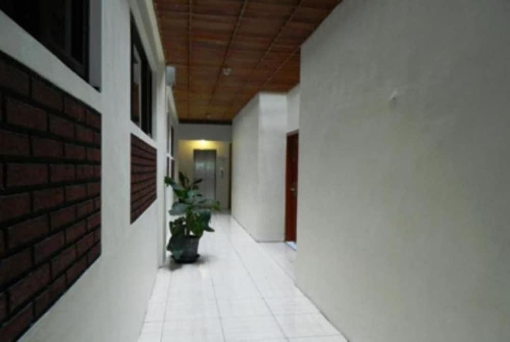 Hotel Ogh Doni Yogyakarta Bagian luar foto